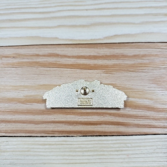 Disney Buildings- Alameda Street Pin - Picture 3 of 3